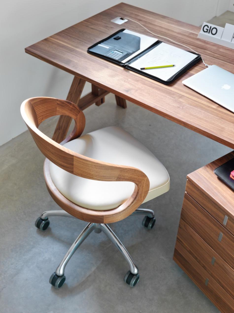 Krzesło przy biurku